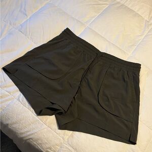 Old Navy Women's Forest Green Athletic Quick Dry Shorts